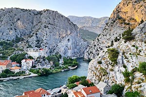 Image of a Croatian Island | Image by calm island from Pixabay