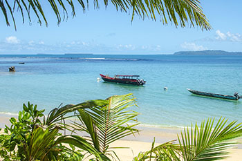 Photo of Indonesian boats |<br />
Image by Steve Dixon from Pixabay
